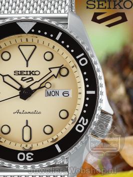 Seiko 5 Sports Automatic horloge SRPD67K1 Creme